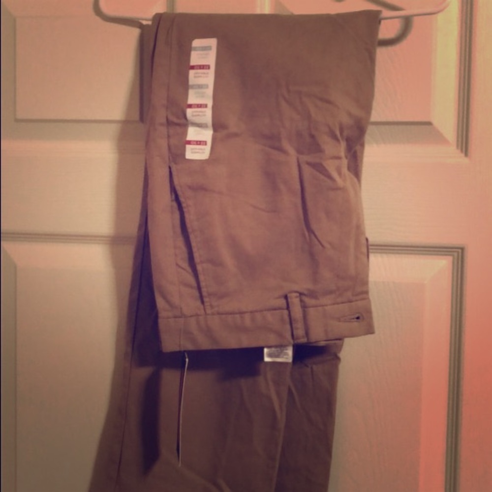 Old Navy khaki Pants